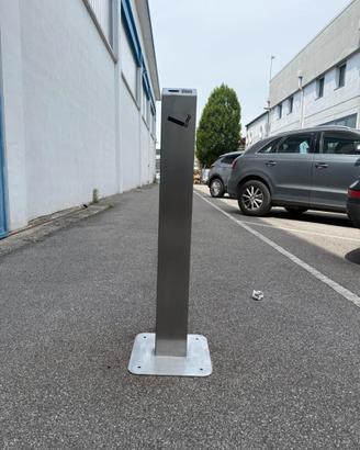 Posacenere a Colonna in Acciaio Inox da Esterno