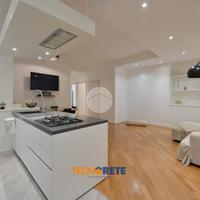 4 LOCALI A LA SPEZIA