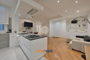 4 LOCALI A LA SPEZIA