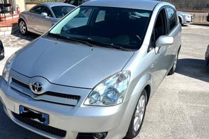 TOYOTA COROLLA VERSO diesel