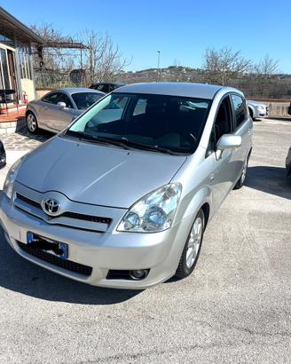 TOYOTA COROLLA VERSO diesel