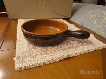 tegame in terracotta con manico Vulcania