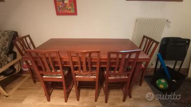 Tavolo e 6 sedie in legno massello