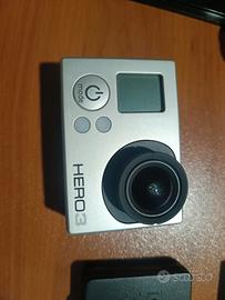 Go Pro Hero 3 con batterie e accessori subacquea 