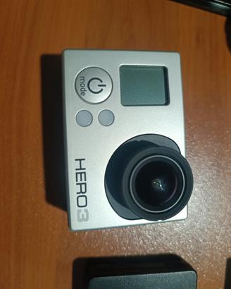 Go Pro Hero 3 con batterie e accessori subacquea 
