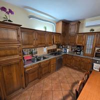 Cucina in legno stile classico