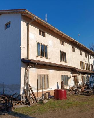 RUSTICO BIFAMILIARE DA RISTRUTTURARE E TRASFORM...