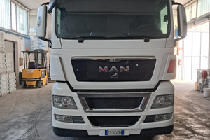 Man tgx 26.440 (porta container)