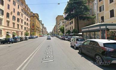 Attività / Licenza di 130 m² a Roma