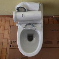 vaso monoblocco con cassetta e sedile