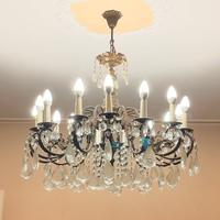 lampadario con gocce di cristallo