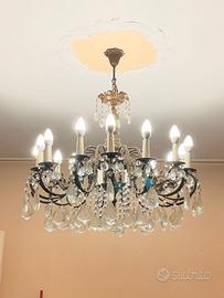 lampadario con gocce di cristallo