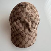 Cappello con visiera Gucci