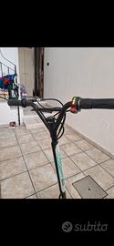 Monopattino Uber Scoot