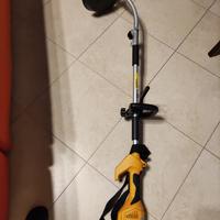 Tagliabordi per giardino