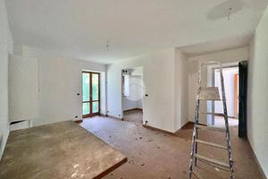2 LOCALI A COASSOLO TORINESE
