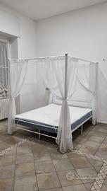 LETTO A BALDACCHINO