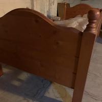 2 letti singoli con doghe