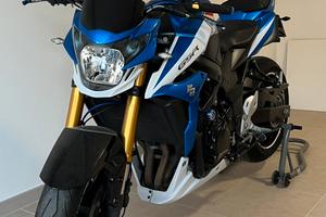 SUZUKI GSR 750 abs 2015