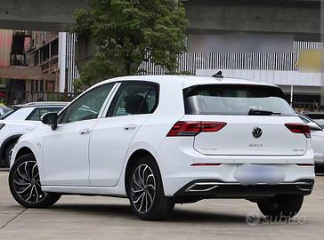 Golf VIII 1.0 Life benzina