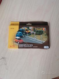Cartelli stradali per diorama Faller