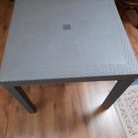 Tavolino da giardino colore tortora