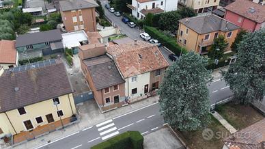 2 LOCALI A SAN MARTINO BUON ALBERGO