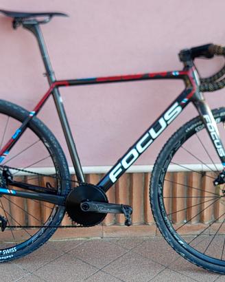 bici gravel ciclocross Focus Mares sram xplr 12v