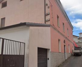 Casa indipendente tre piani