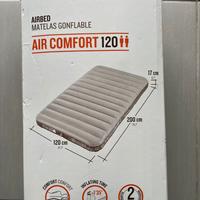 Materasso gonfiabile Quechua con pompa a piede.