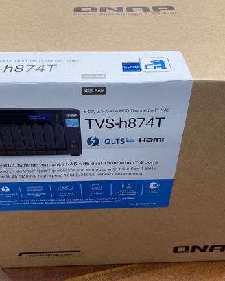 Qnap TVS-H874T-I7-  porte Thunderbolt™ 4