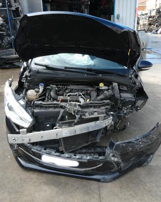 Ricambi usati per PEUGEOT 208 1.4 HDI 2013