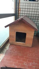 Cuccia da esterno per cani taglia grande