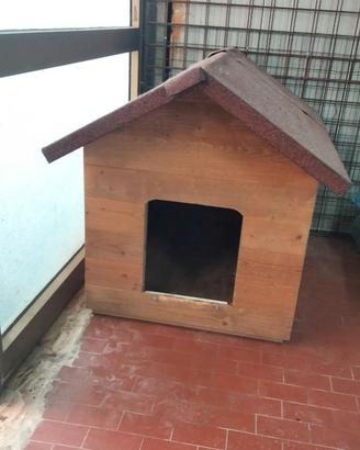Cuccia da esterno per cani taglia grande
