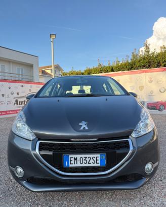 Peugeot 208 1.4 HDi 68 CV 5 porte Allure