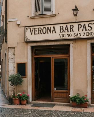 Bar pasticceria con laboratorio 8N