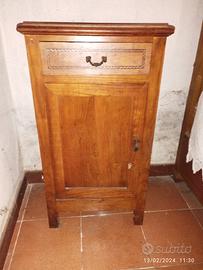 1 comodino  1 mobile porta tv