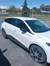 mg4 luxury 64 kW anno 2025