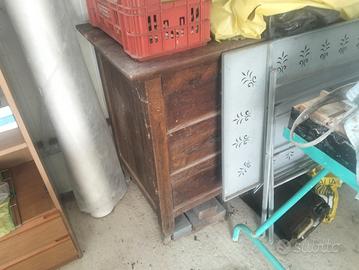 cassapanca in legno massello con piano in legno 