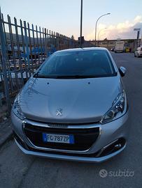 Peugeot 208 1.6 - 75 CV