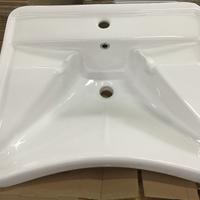 Lavabo per bagno disabili