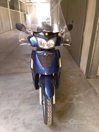 Kymco People 200