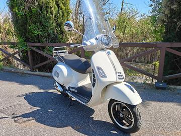 VESPA 300 SUPER GTS Hpe