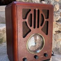 Radio Thomas Collector’s Edition Model 711 America