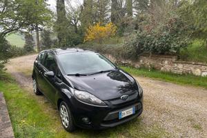 Ford Fiesta nera
