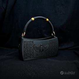 borsa rigida concept antico Egitto 