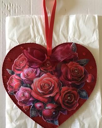 Cuore in feltro rosso