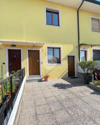 VILLA A SCHIERA A BRESCIA