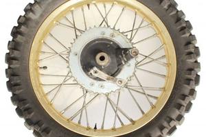 Ruota posteriore Aprilia Rally Tuareg 125 del 1986