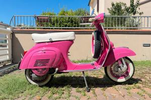 Vespa 50L rosa shocking